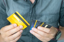 На камызякца оформили кредитные карты, о которых он не знал