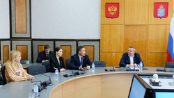 Астраханские депутаты встретились с донбасской молодежью