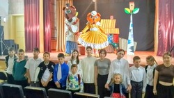 Воспитанники камызякского детского реабилитационного центра посетили театр