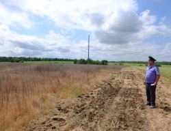 Камызякца накажут за самовольно вырытую канаву